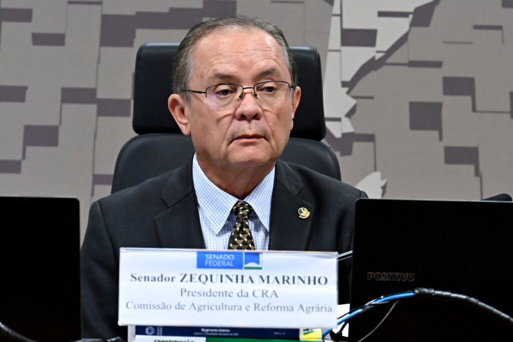 No Senado, Zequinha Marinho (Podemos-TO) presidiu audiência que reuniu governo e agronegócio em meio a críticas ao Plano Clima (Foto: Waldemir Barreto/Agência Senado)