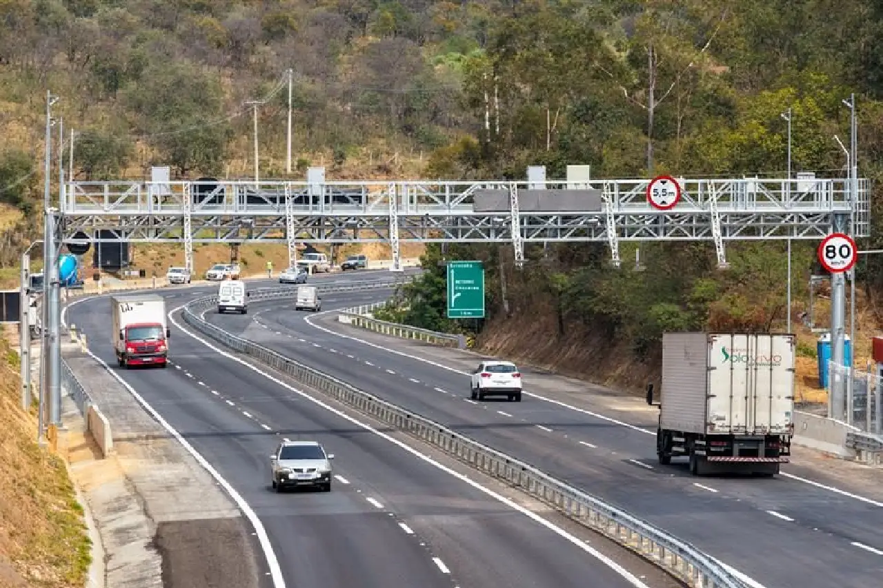 pórtico pedagio raposo
