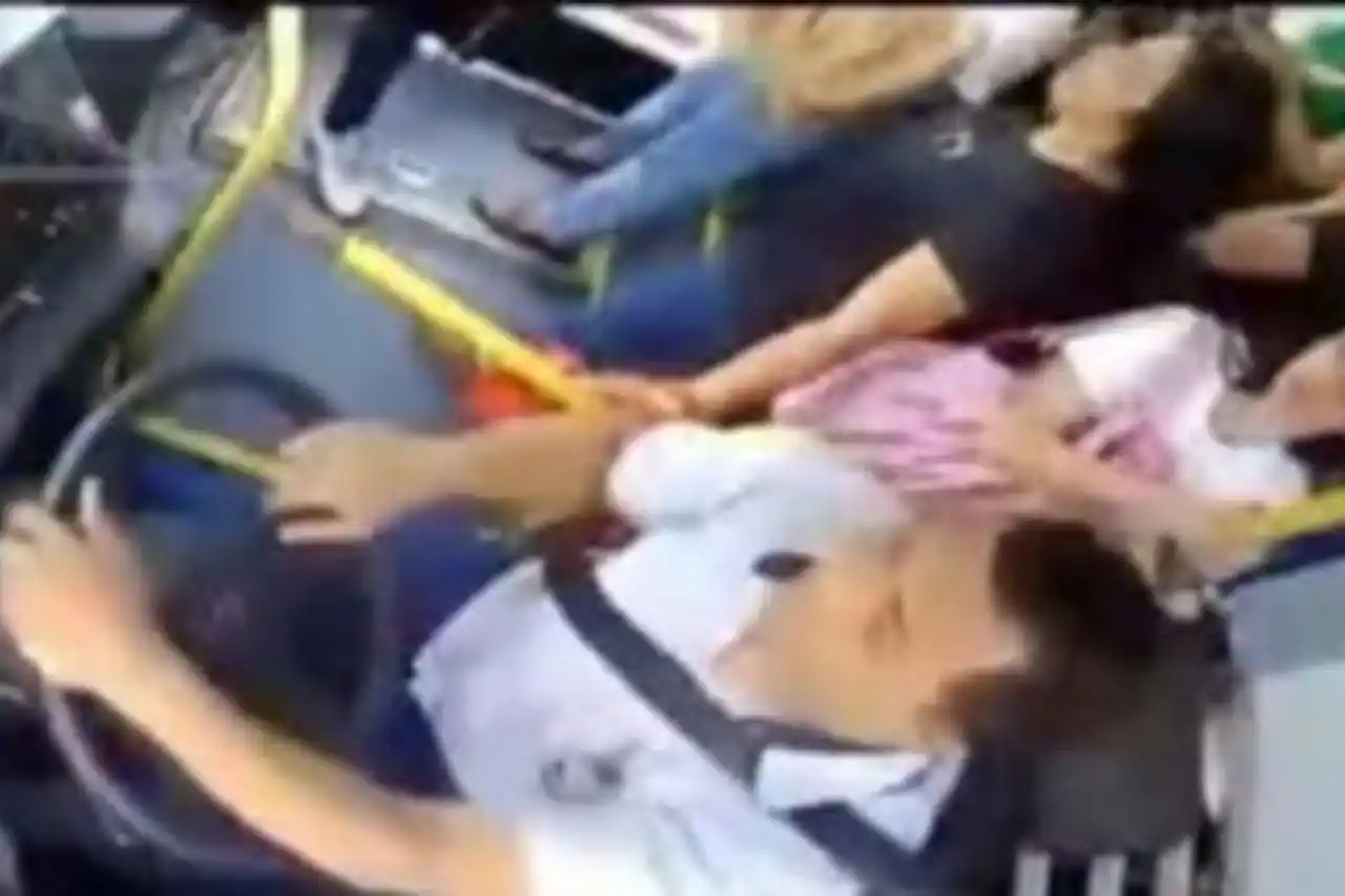 video acidente onibus raposo tavares hoje