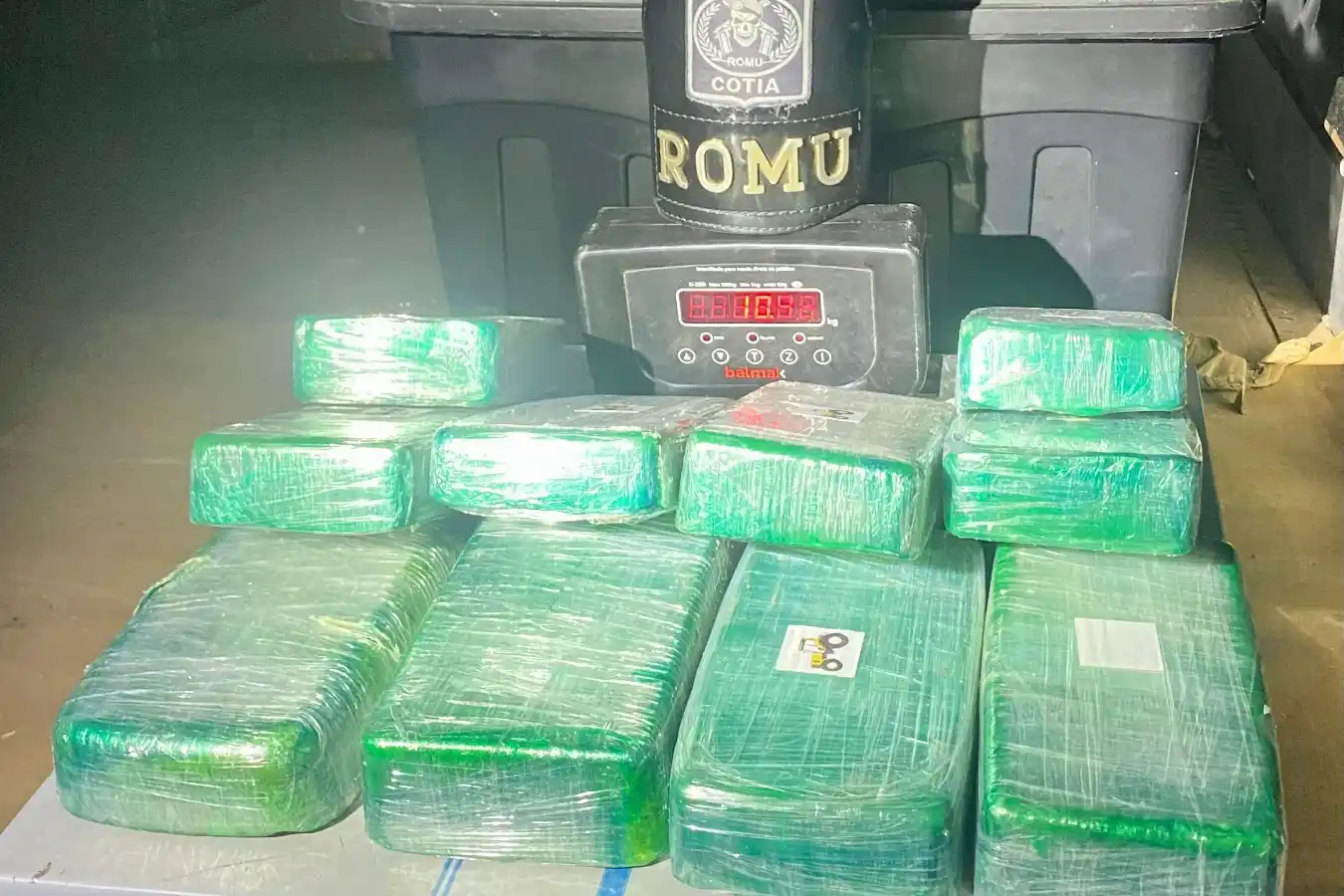 deposito de drogas em cotia