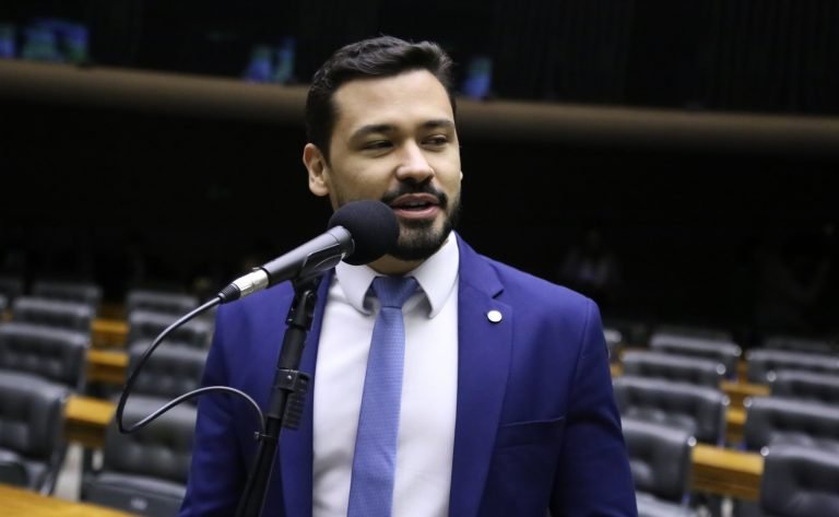 Discussão e votação de propostas legislativas. Dep. Samuel Viana (REPUBLICANOS - MG)