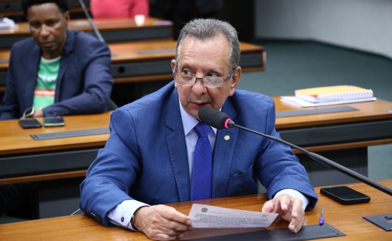 Audiência Pública - PEC nº 14, de 2021 - Sistema de Proteção Social e Valorização dos Agentes Comunitários de Saúde e Agentes de Combate às Endemias. Dep. Antonio Andrade (REPUBLICANOS-TO)