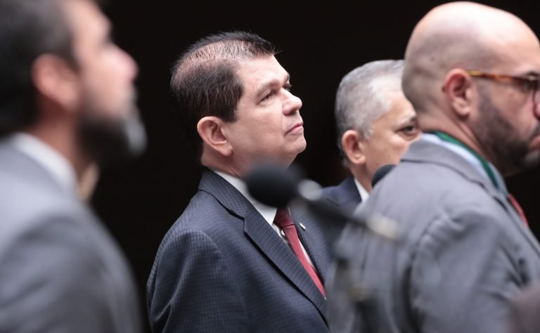 Discussão e votação de propostas legislativas. Dep. Mauro Benevides Filho (PDT-CE)