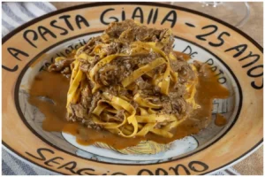 Restaurante La Pasta Gialla celebra 25 anos com menu especial no Shopping Tamboré