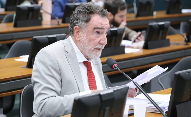 Discussão e votação de propostas legislativas. Dep. Patrus Ananias (PT-MG)