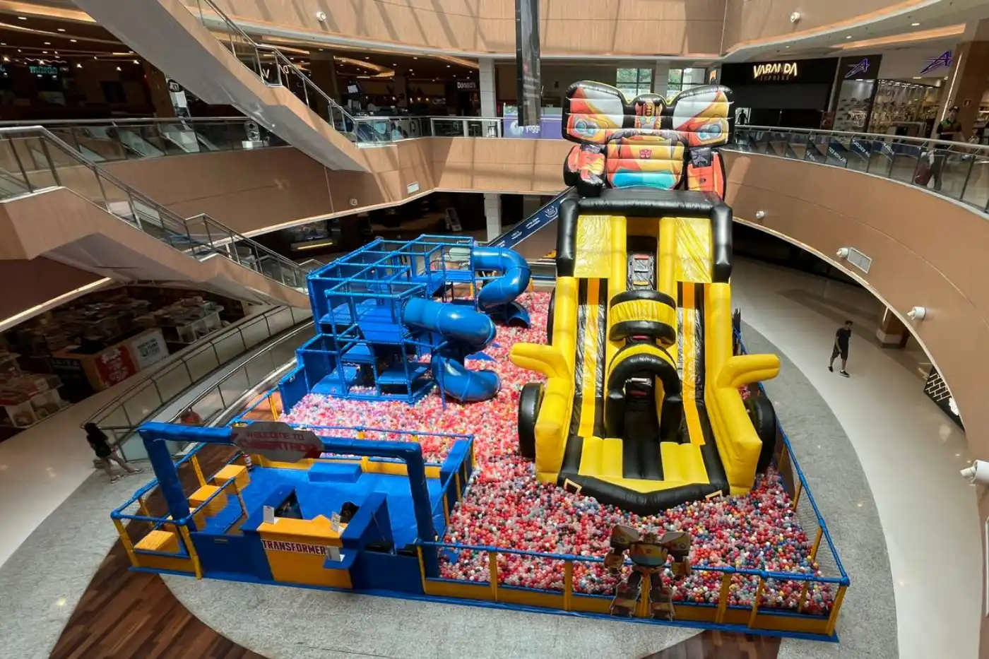 parque dos transformes shopping granja vianna cotia