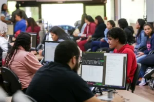 Mutirão em Itapevi oferece 500 vagas com salários de até R$ 2,8 mil nesta semana