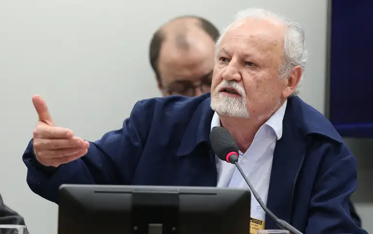 João Pedro Stédile, dirigente do MST, classifica de "malandragem a forma como os resultados da reforma agrária são apresentados pelo atual governo (Foto: Lula Marques/Agência Brasil)