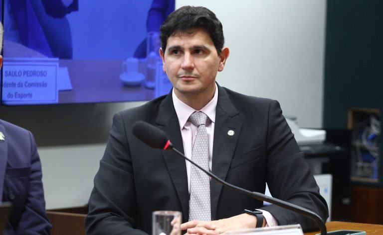 Audiência Pública - Atividades do Comitê Brasileiro de Clubes Paralímpicos. Secretário Nacional - Ministério do Esporte, Fábio Araújo