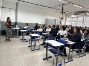 Servidores de Cajamar participam de capacitação sobre os impactos da Reforma Tributária