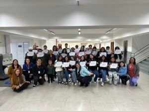 Jovens de Cajamar conquistam qualificação em informática por meio do Projeto Conectar para Trilhar