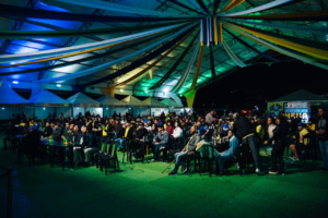 Cajamar celebra classificação do Brasil com mais uma noite de festa