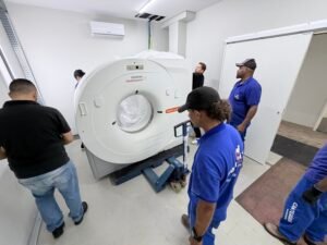 Cajamar amplia capacidade de diagnóstico com novo tomógrafo e acelera atendimento na rede pública de saúde