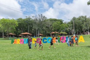 Famílias aproveitam Dia das Crianças com diversão e reencontros no Parque do Corrupira