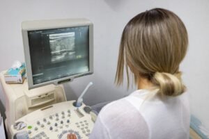 NIS amplia oferta de consultas em mais de 120%, moderniza atendimento com avisos pelo WhatsApp e aposta em informatização para agilizar acesso às especialidades